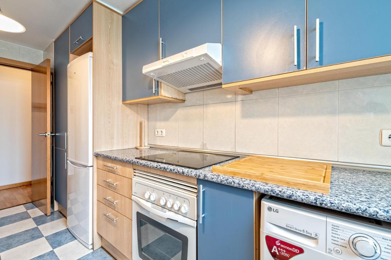 Calido Apartamento Con Piscina En Barcelona Ripollet Exteriör bild