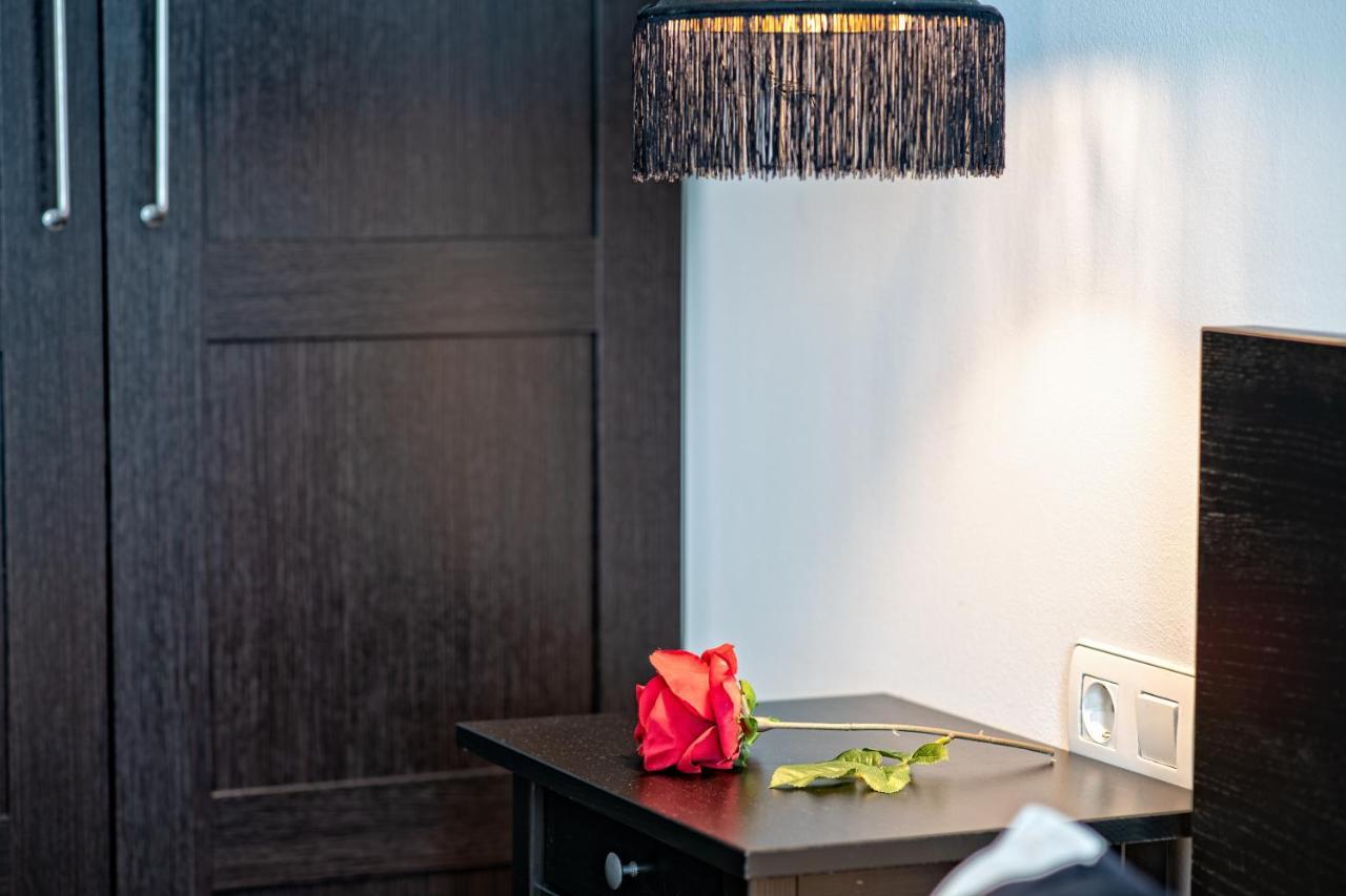 Calido Apartamento Con Piscina En Barcelona Ripollet Exteriör bild