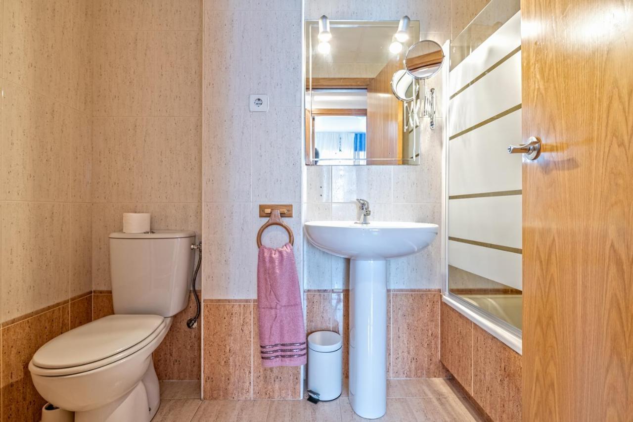 Calido Apartamento Con Piscina En Barcelona Ripollet Exteriör bild